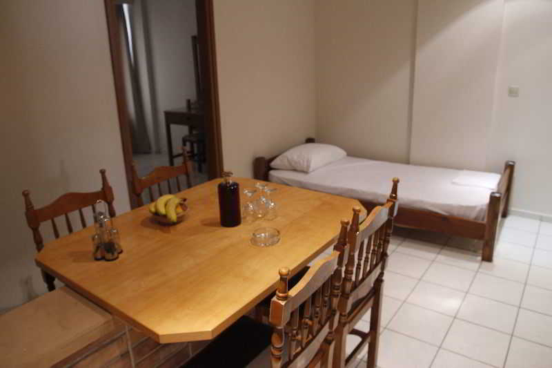 Athina Inn แอร์ซอนิสซอส ภายนอก รูปภาพ