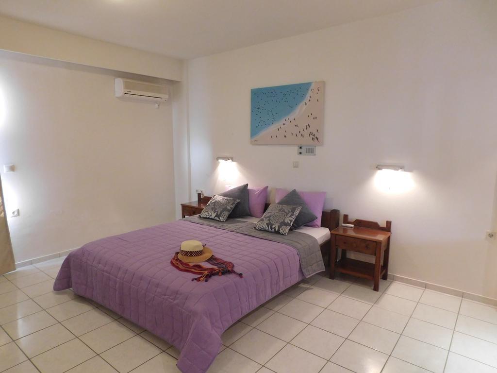 Athina Inn แอร์ซอนิสซอส ภายนอก รูปภาพ