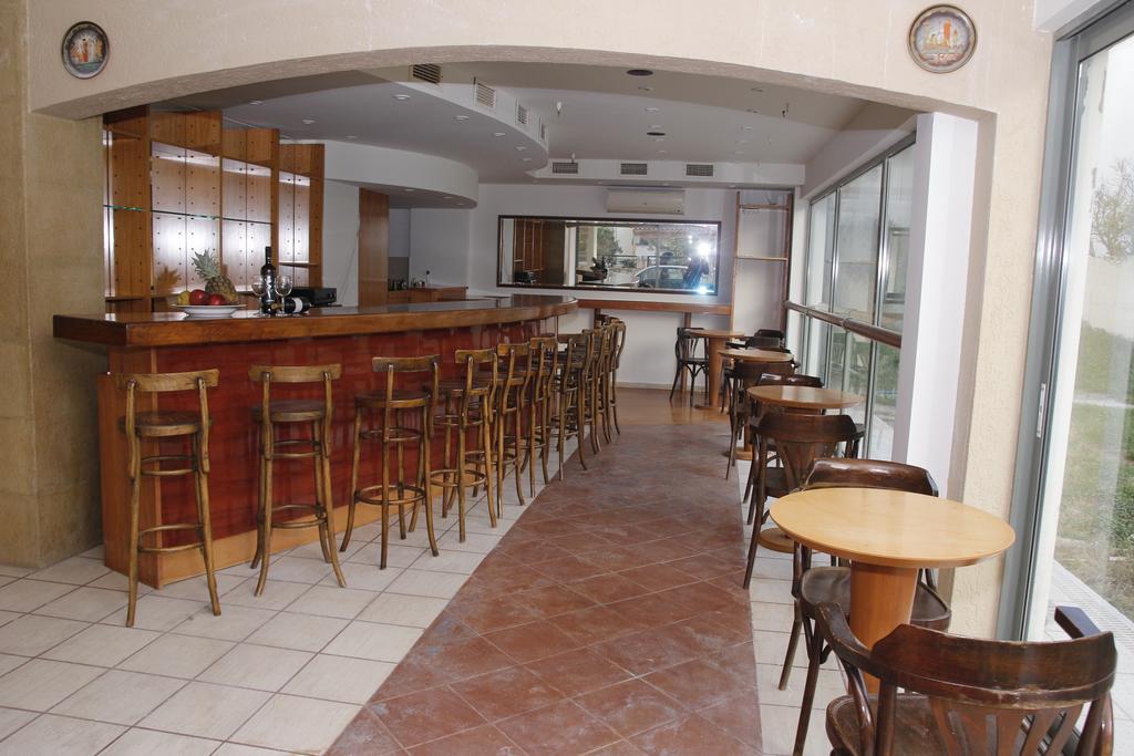 Athina Inn แอร์ซอนิสซอส ภายนอก รูปภาพ