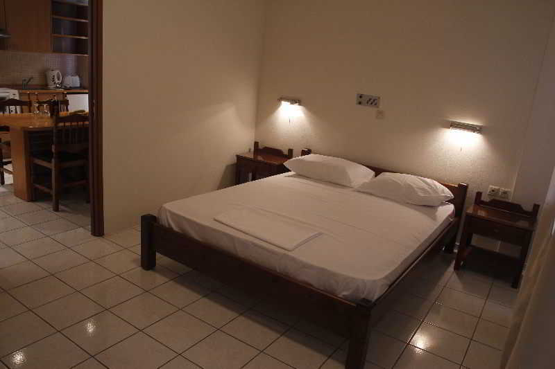 Athina Inn แอร์ซอนิสซอส ภายนอก รูปภาพ