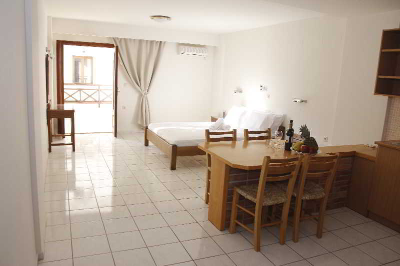 Athina Inn แอร์ซอนิสซอส ภายนอก รูปภาพ
