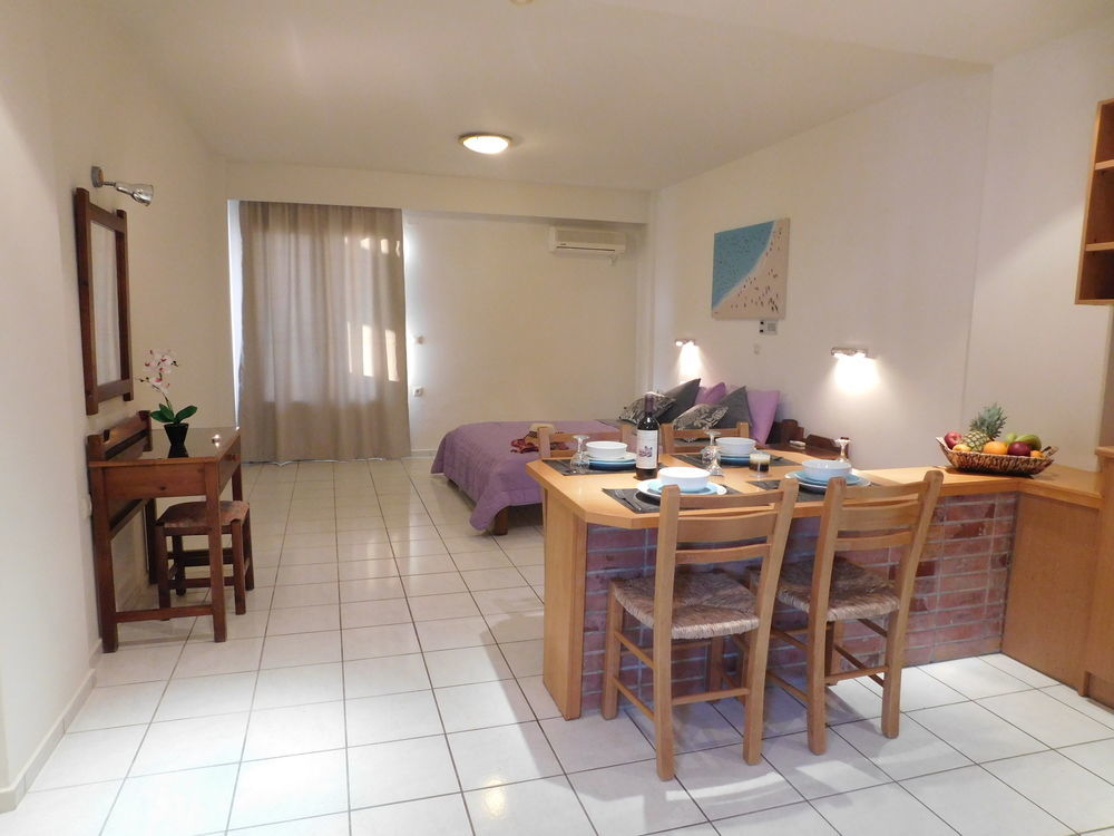 Athina Inn แอร์ซอนิสซอส ภายนอก รูปภาพ
